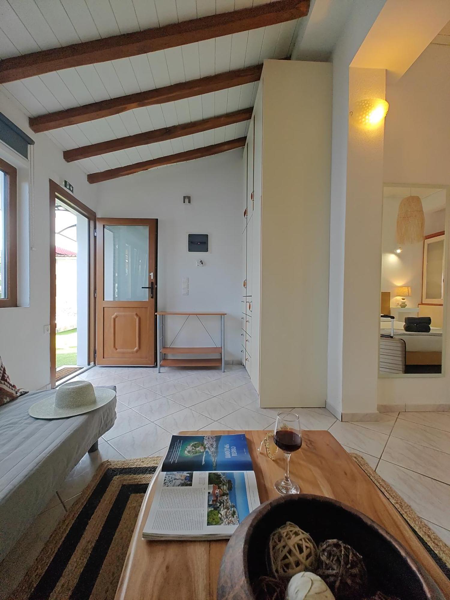 Del Sol Suites Скіатос Екстер'єр фото
